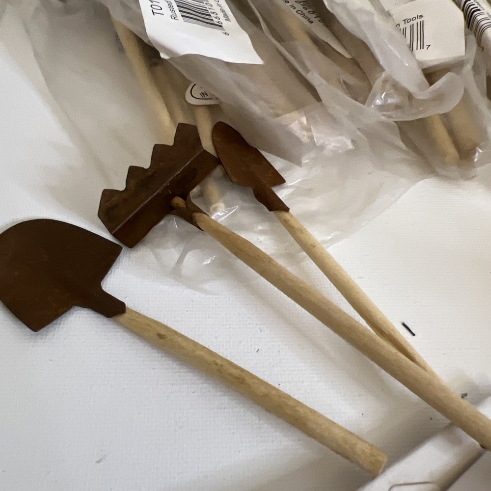 Mixed Rustic Craft Lot Garden Tools Ice Skates Rusted Look - Picture 2 of 10